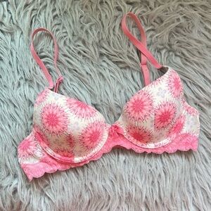 Adore Me Pink & White Printed Lightly Padded Bra Size 32C